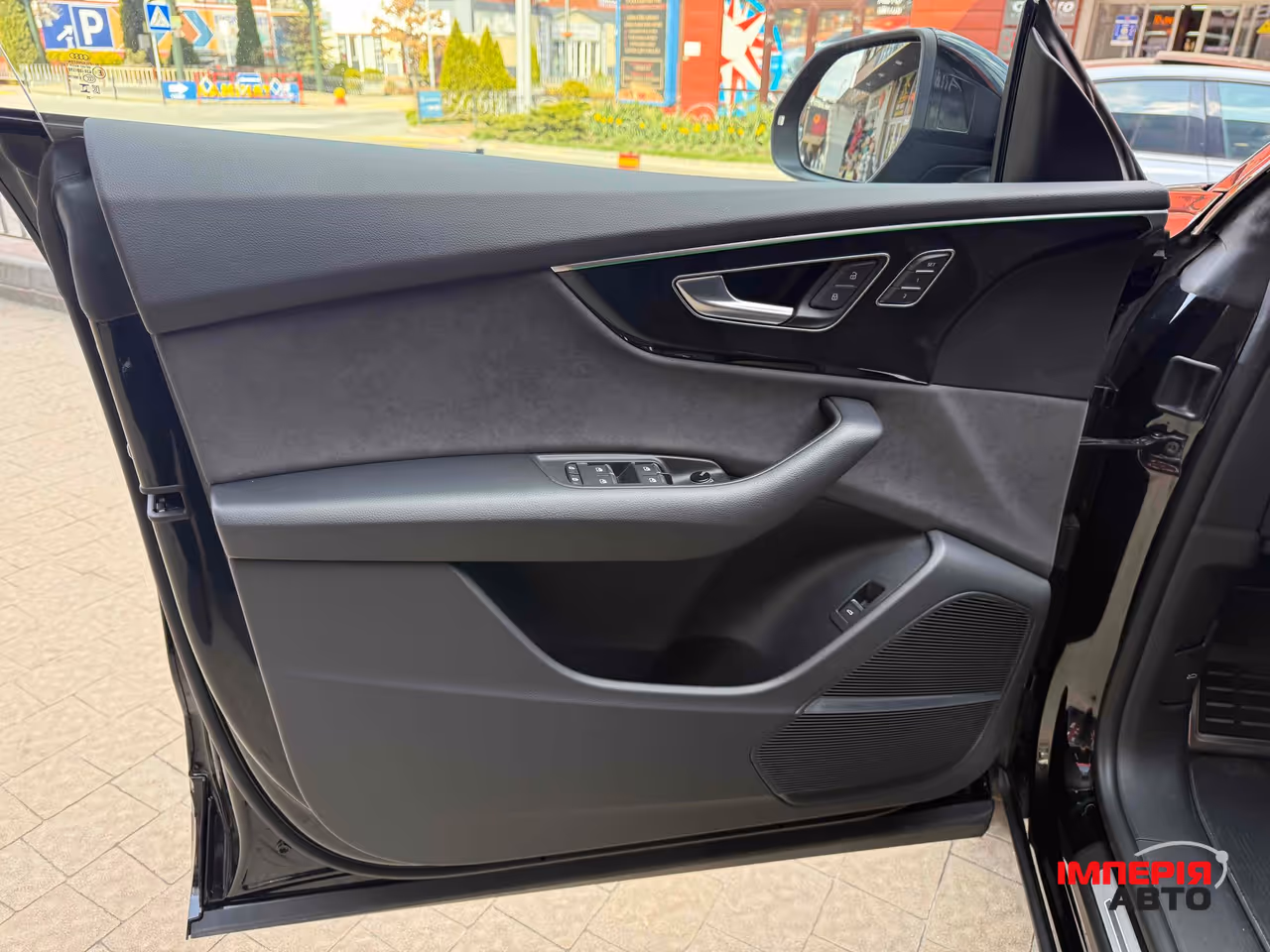 Audi Q8 - фото 17