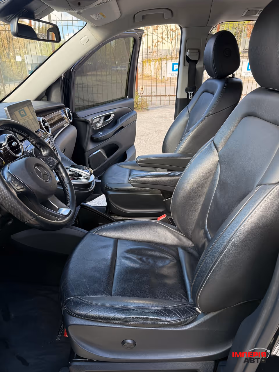 Mercedes-Benz V-Класс - фото 17