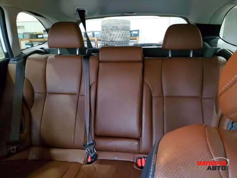 Subaru Outback - фото 12