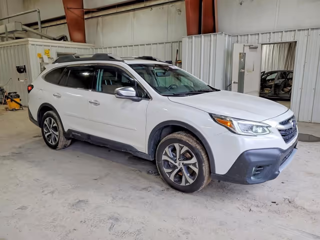 Subaru Outback - фото 1