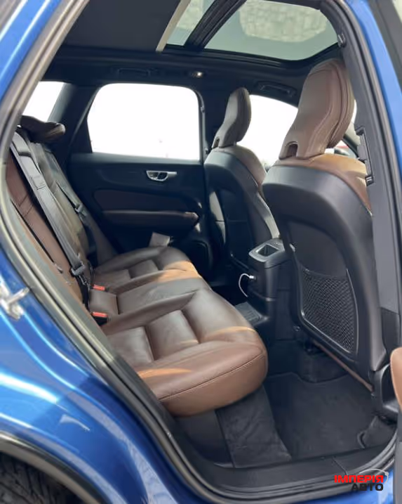 Volvo XC60 - фото 10