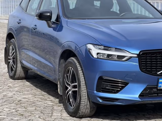 Volvo XC60 - фото 2