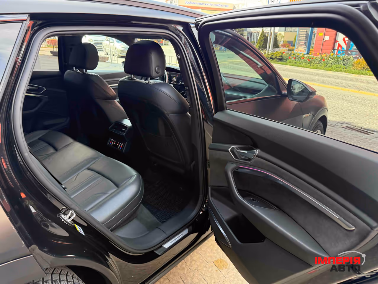 Audi e-tron - фото 49