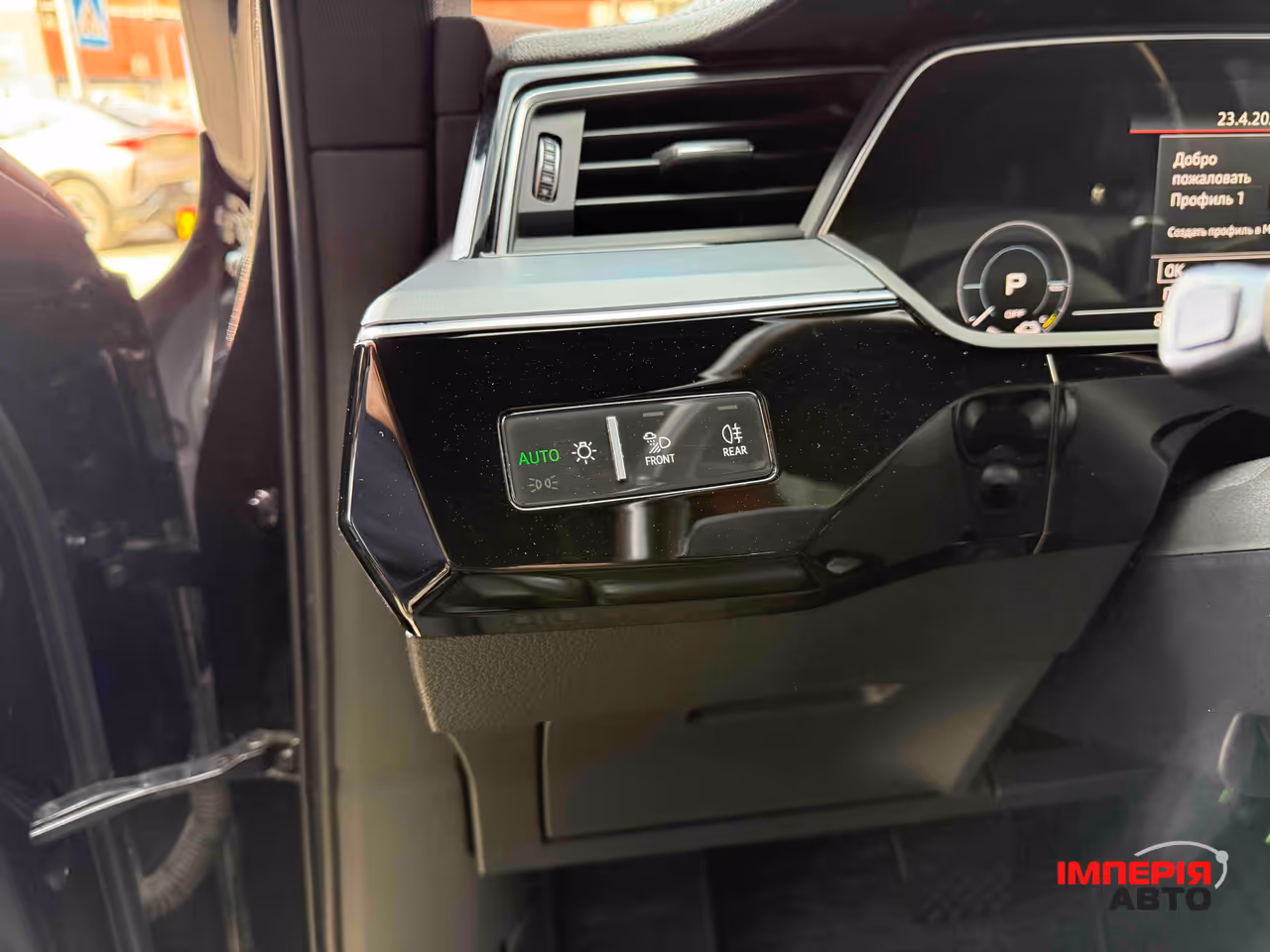 Audi e-tron - фото 22