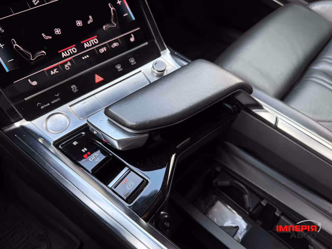 Audi e-tron - фото 35