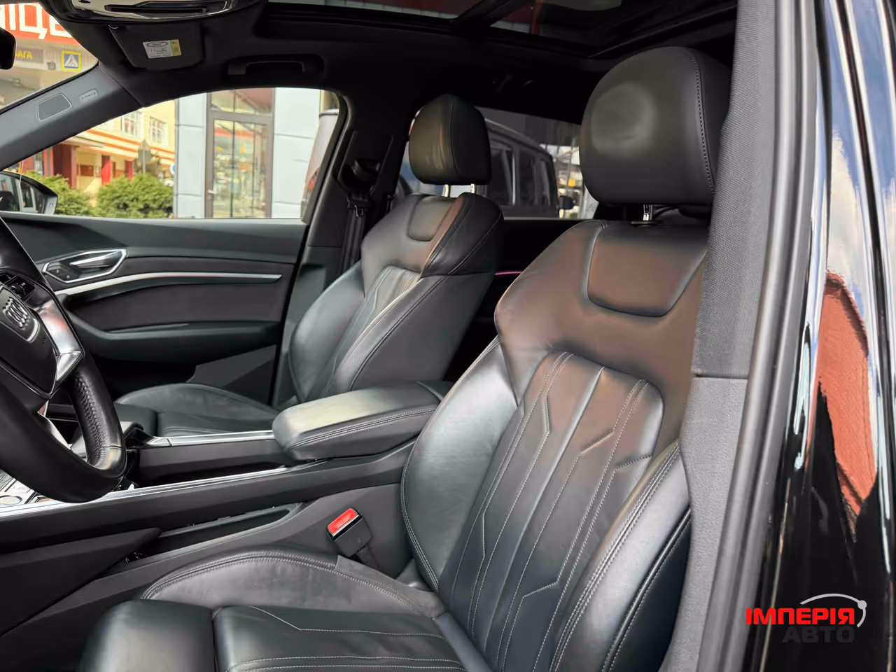 Audi e-tron - фото 19