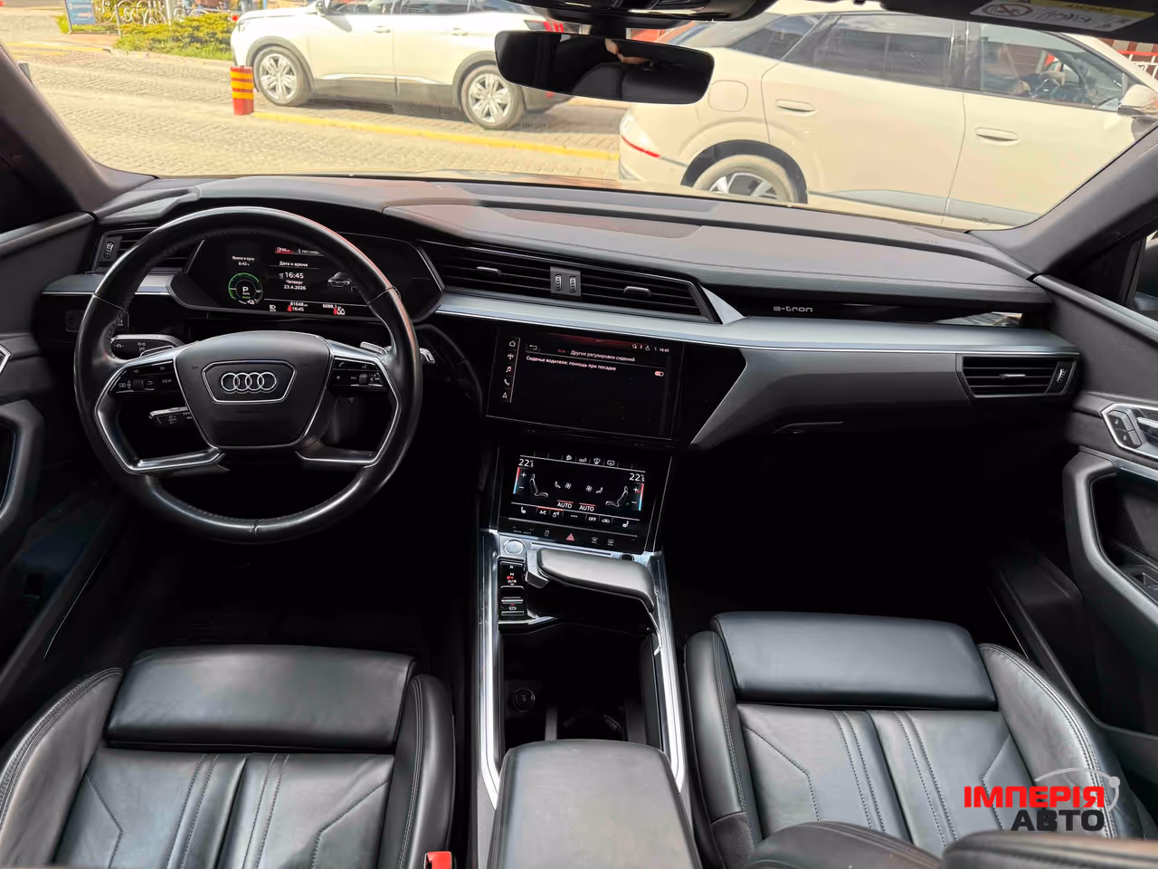 Audi e-tron - фото 44