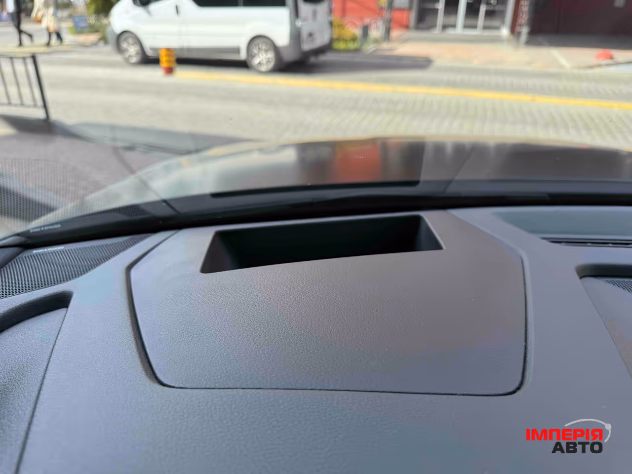 Audi e-tron - фото 29