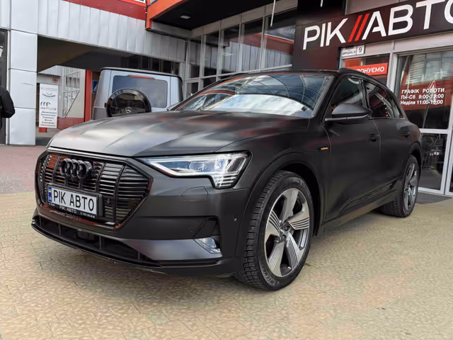 Audi e-tron - фото 2