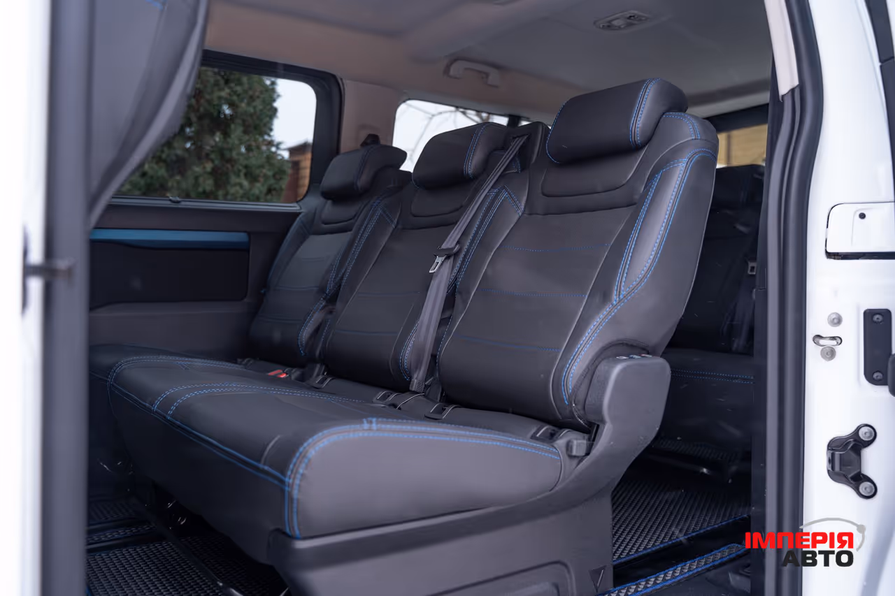 Peugeot Traveller - фото 15