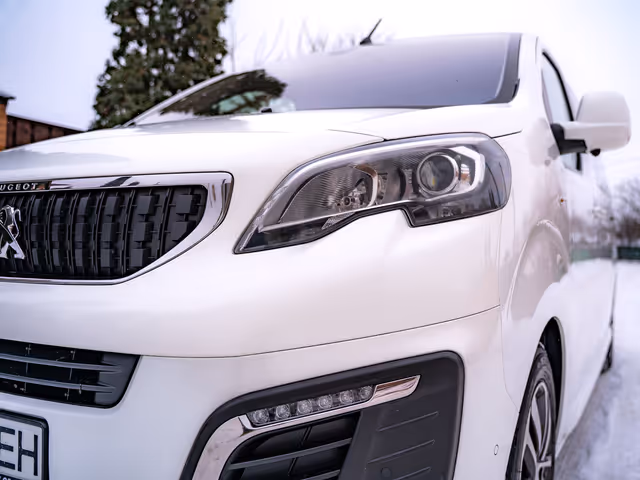Peugeot Traveller - фото 3