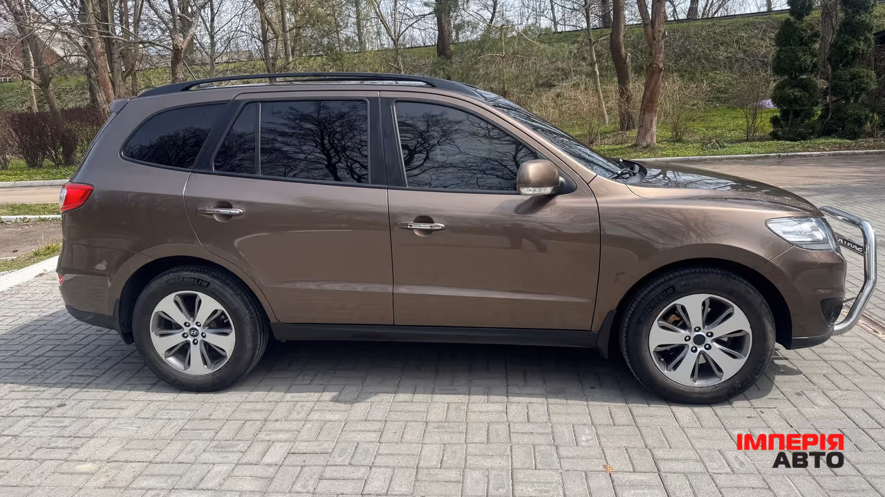 Hyundai Santa Fe - фото 2
