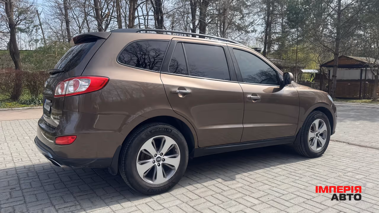 Hyundai Santa Fe - фото 3