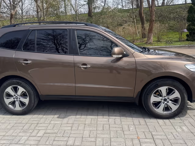 Hyundai Santa Fe - фото 2