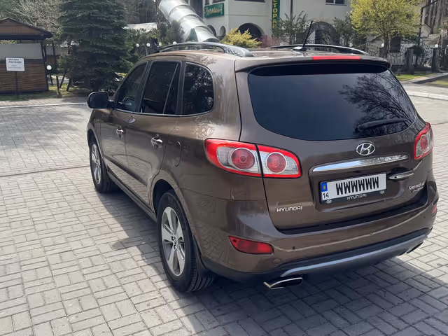 Hyundai Santa Fe - фото 5