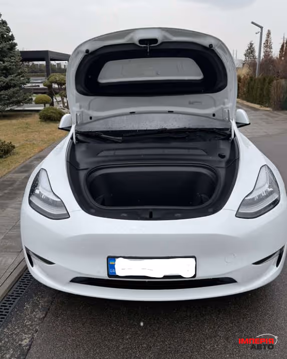 Tesla Model Y - фото 7