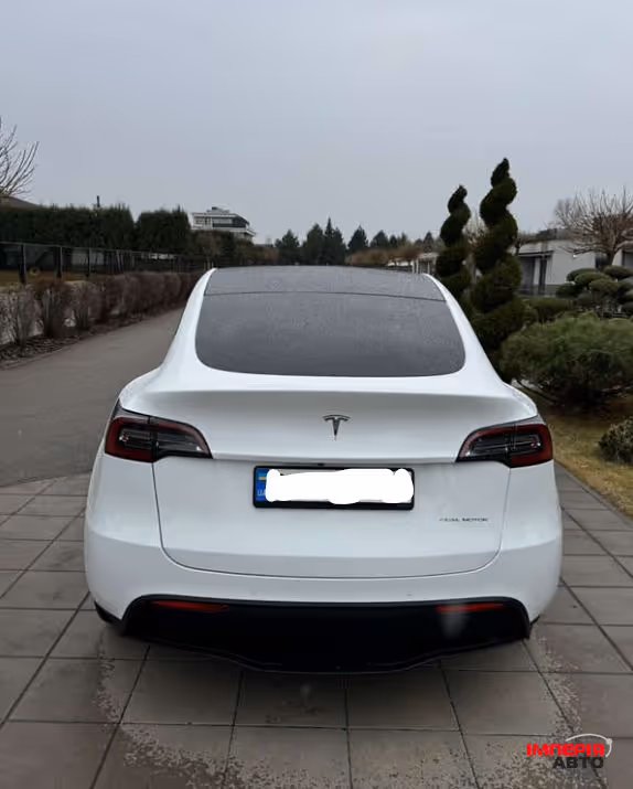 Tesla Model Y - фото 6