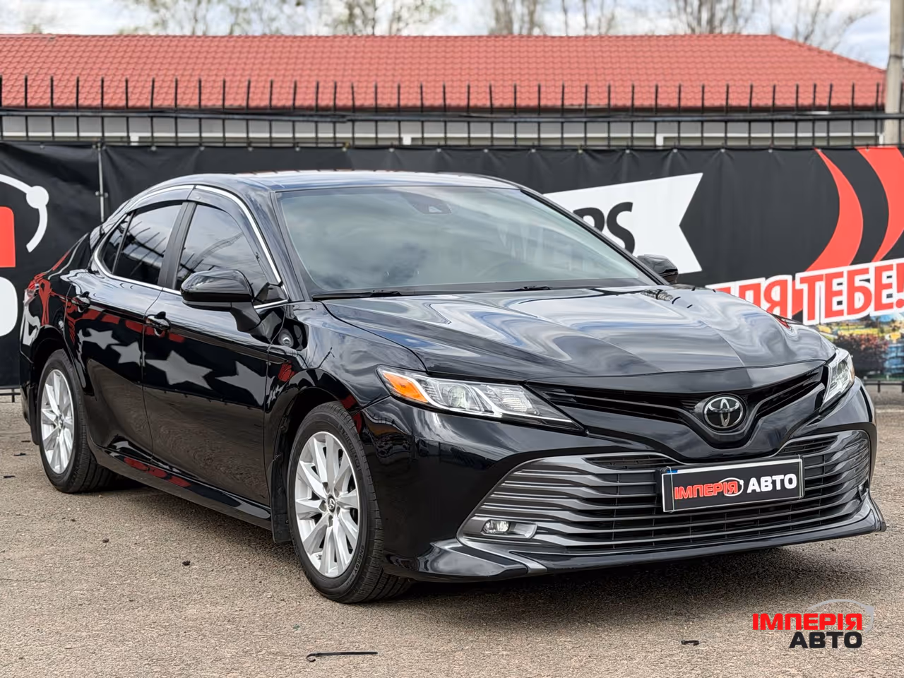 Toyota Camry - фото 3