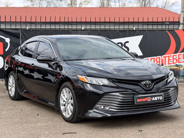 Toyota Camry - фото 3