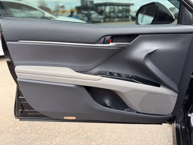 Toyota Camry - фото 5