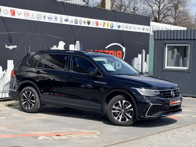 Volkswagen Tiguan - фото 2