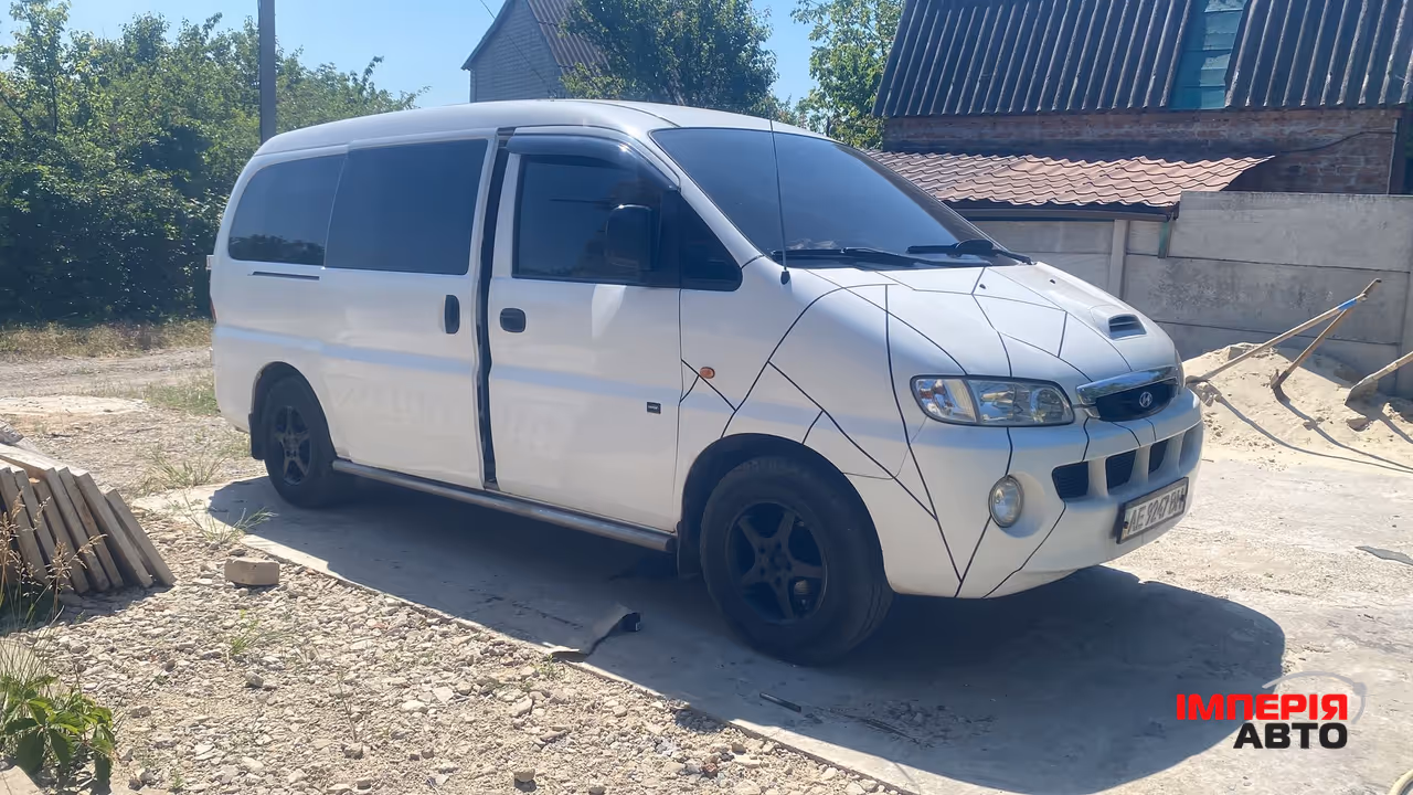 Hyundai H-1 - фото 1