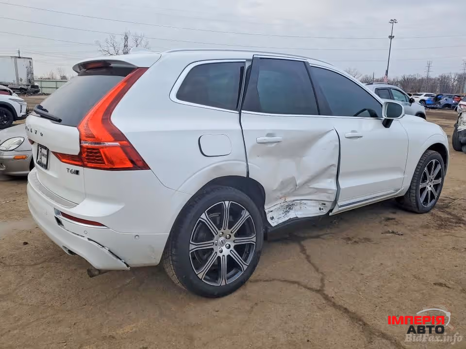 Volvo XC60 - фото 6
