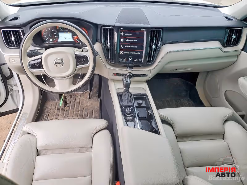 Volvo XC60 - фото 8