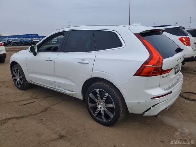 Volvo XC60 - фото 4