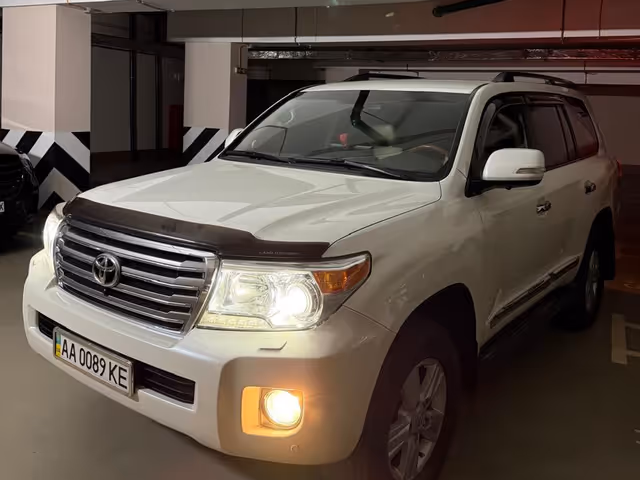 Toyota Land Cruiser - фото 1