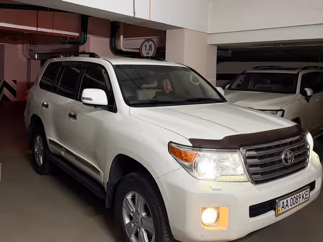 Toyota Land Cruiser - фото 2