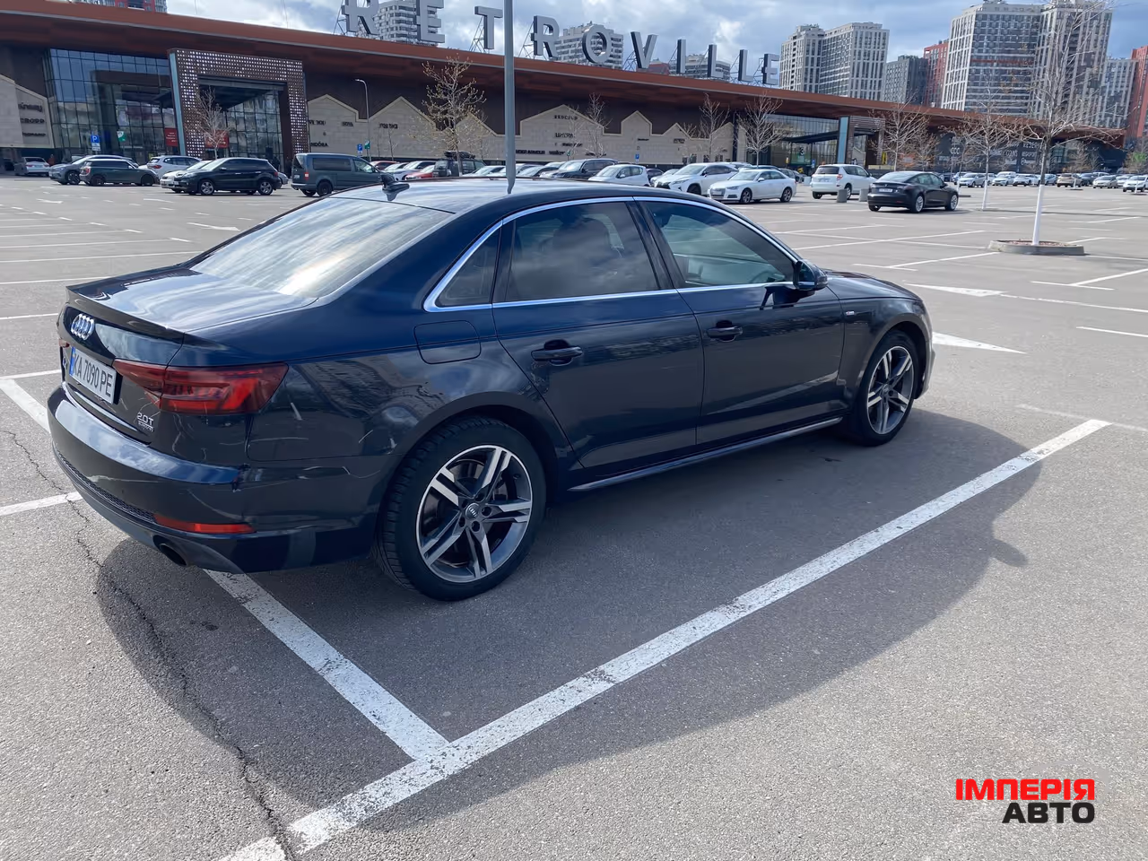 Audi A4 - фото 3