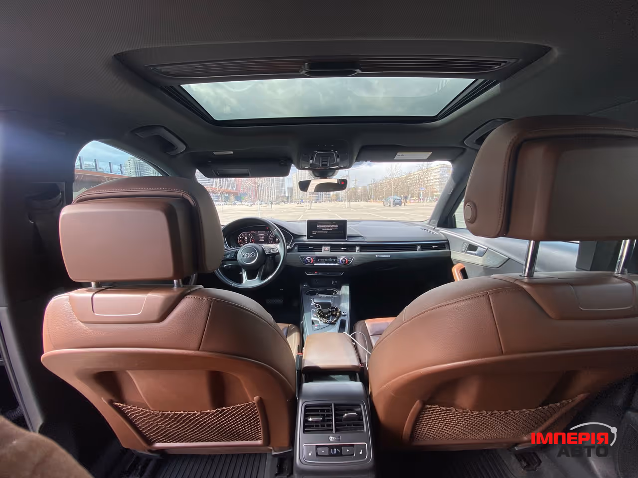 Audi A4 - фото 10