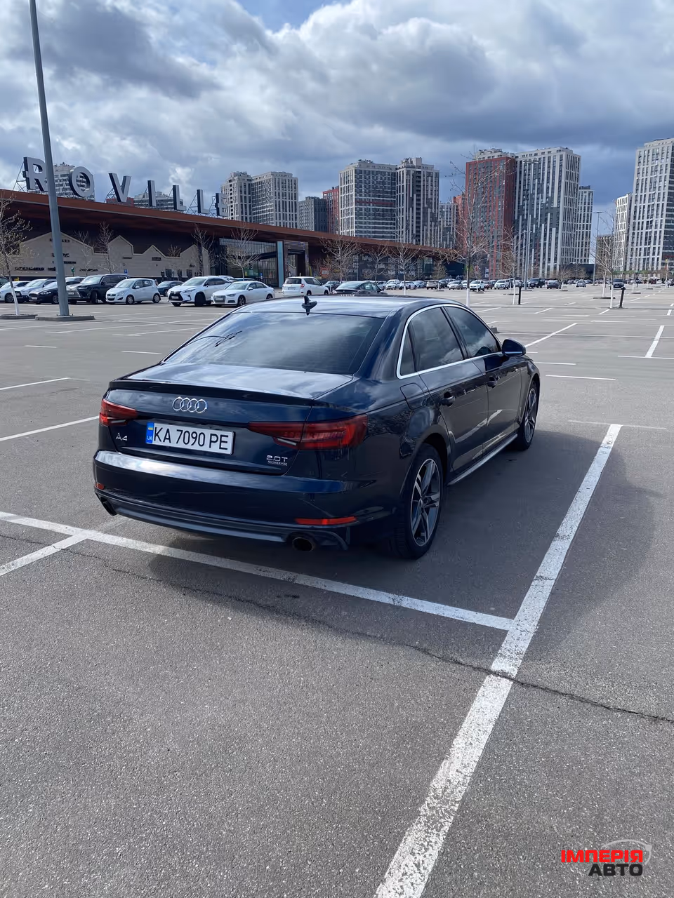 Audi A4 - фото 4