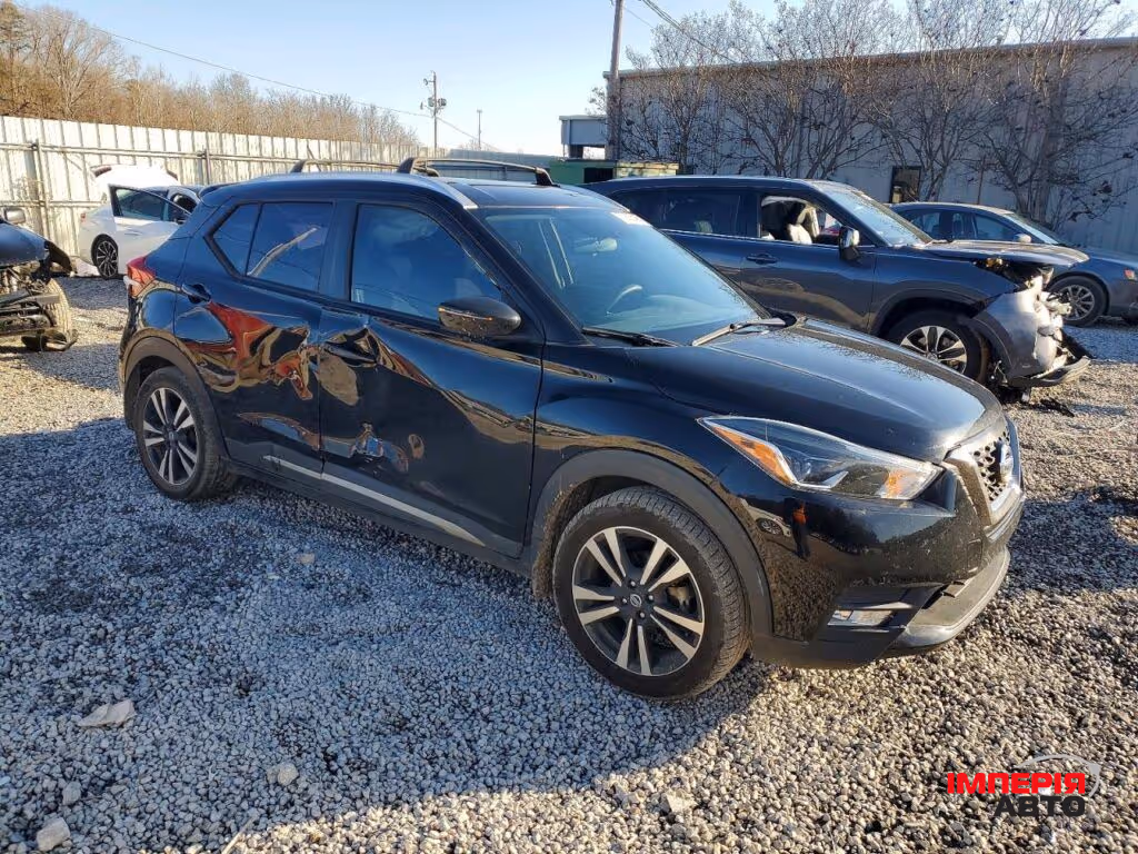 Nissan Kicks - фото 1