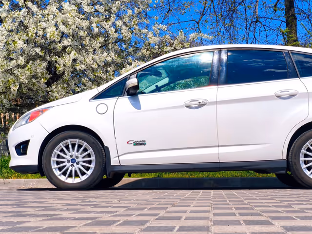 Ford C-MAX - фото 3