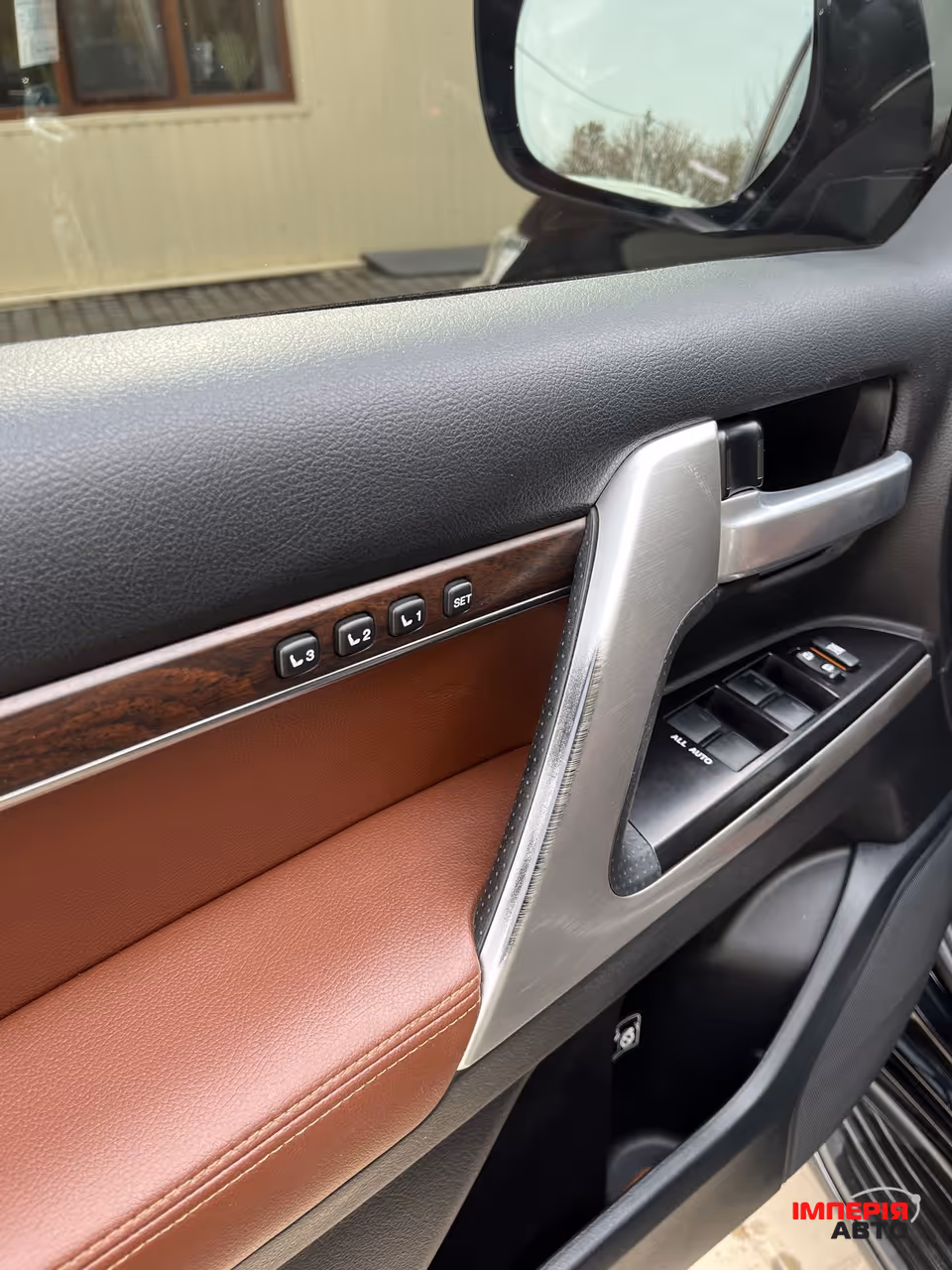 Toyota Land Cruiser - фото 7