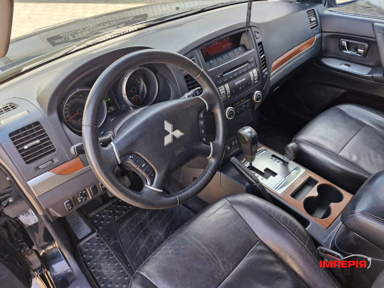 Mitsubishi Pajero - фото 8