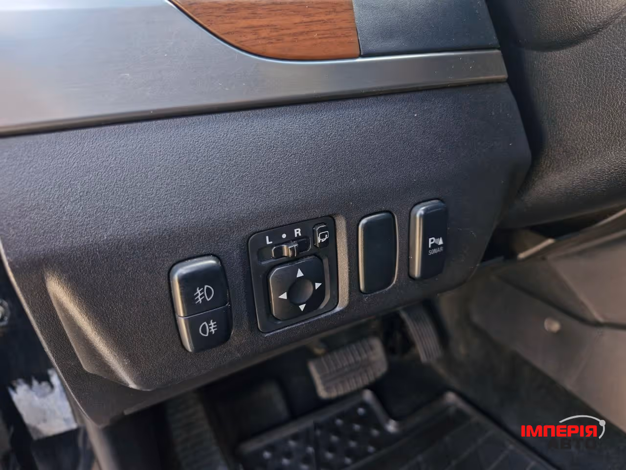 Mitsubishi Pajero - фото 12