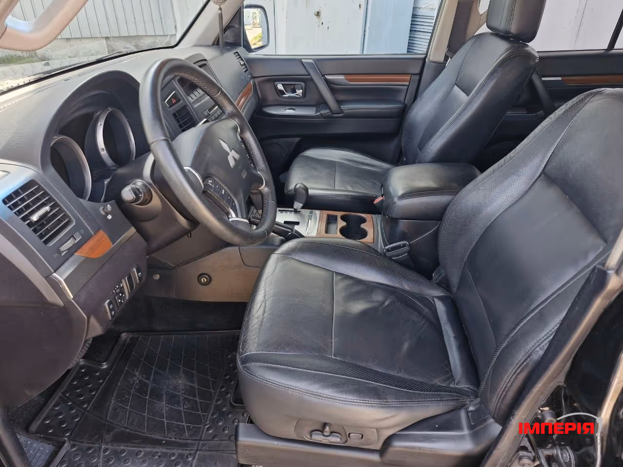 Mitsubishi Pajero - фото 10