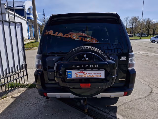 Mitsubishi Pajero - фото 2