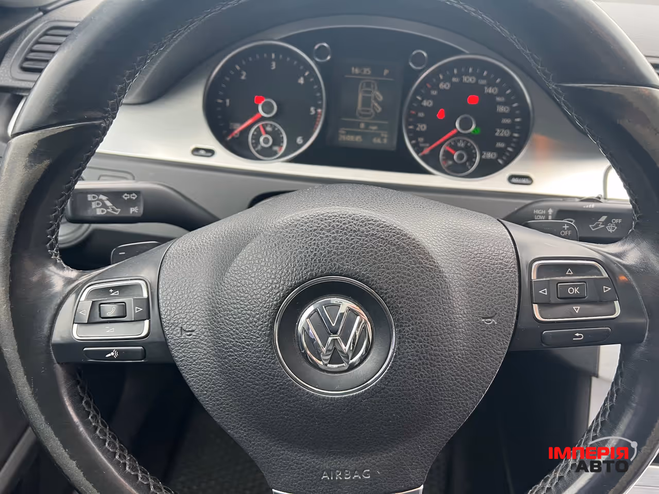 Volkswagen Passat CC - фото 25