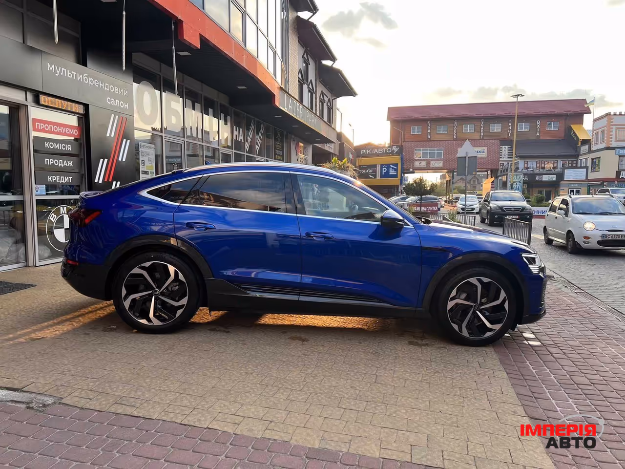 Audi Q8 e-tron - фото 7