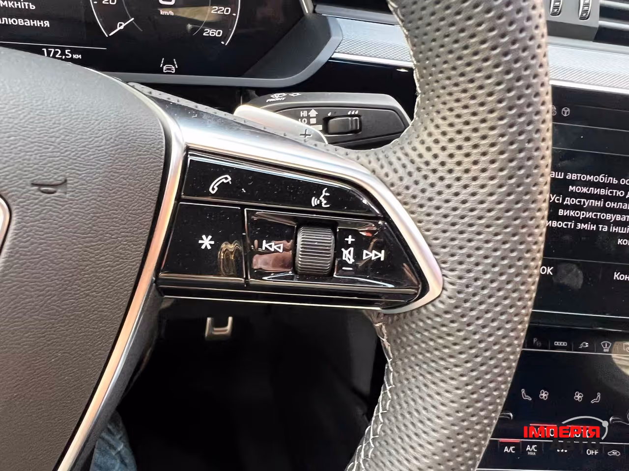 Audi Q8 e-tron - фото 32
