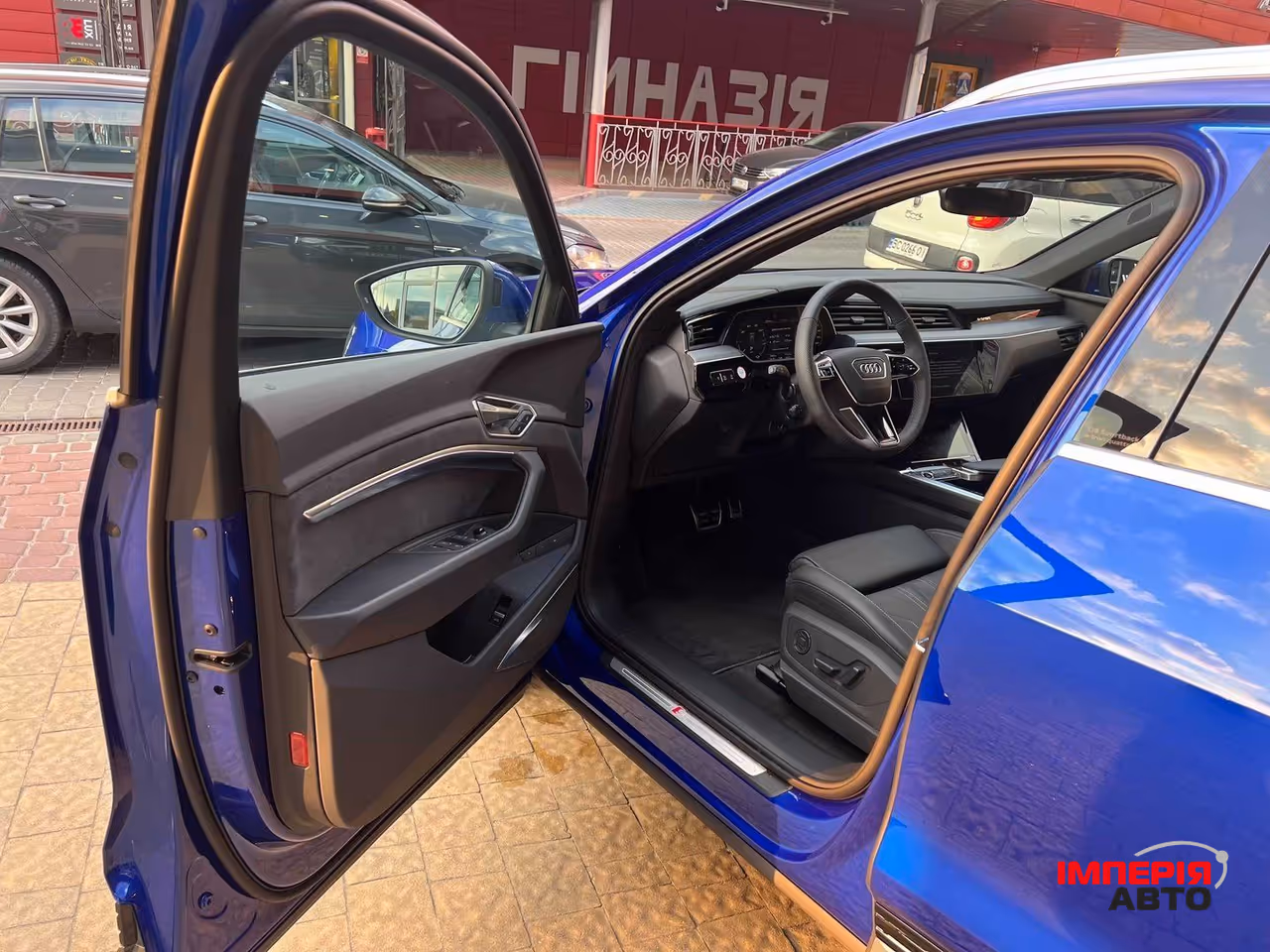 Audi Q8 e-tron - фото 17