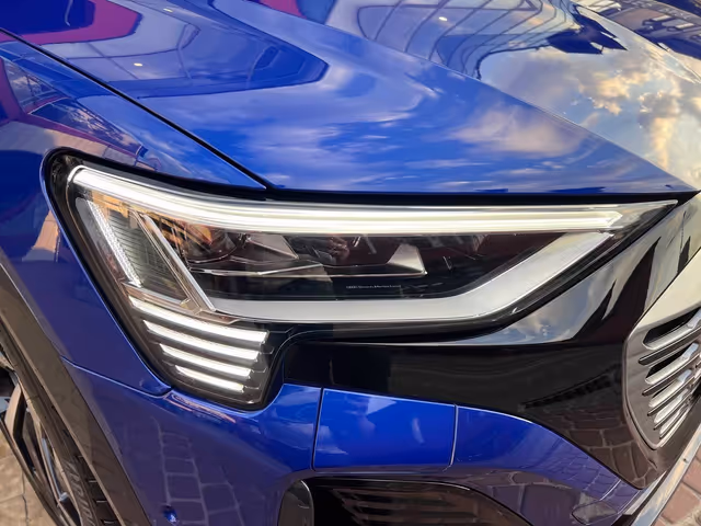 Audi Q8 e-tron - фото 5