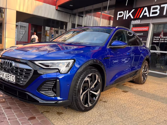 Audi Q8 e-tron - фото 2
