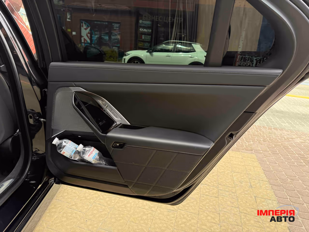 BMW i7 - фото 39