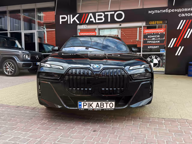 BMW i7 - фото 3