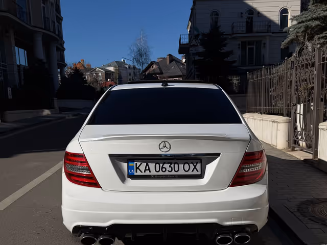 Mercedes-Benz C-Класс - фото 2